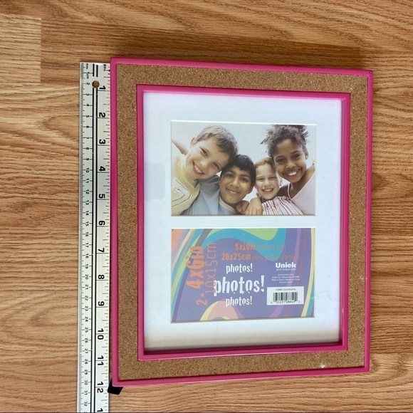 Pink and cork Picture frame with two 4 x 6 spots for pictures very cute - Picture 4 of 4